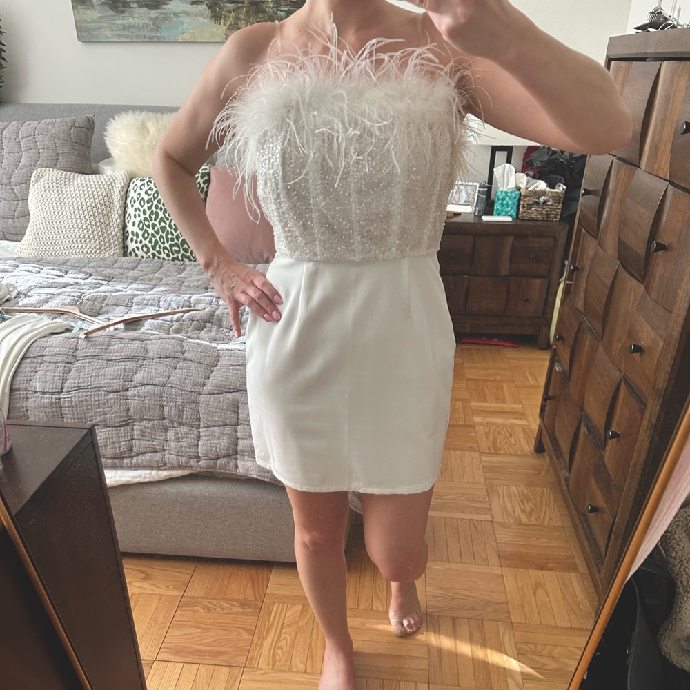 Felicia White Faux Feather Mini Dress size medium